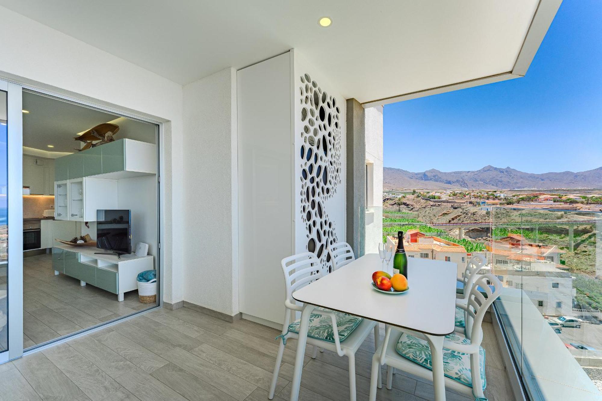 Sunrise Sea View Penthouse Apartment