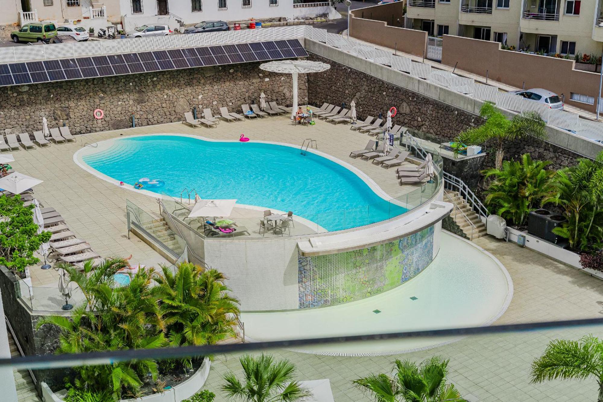 Sunrise Sea View Penthouse Apartment *